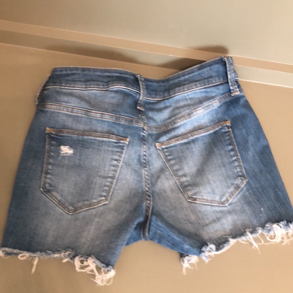 HIGH RISE MIDI DENIM SHORTS - Picture 4 of 4
